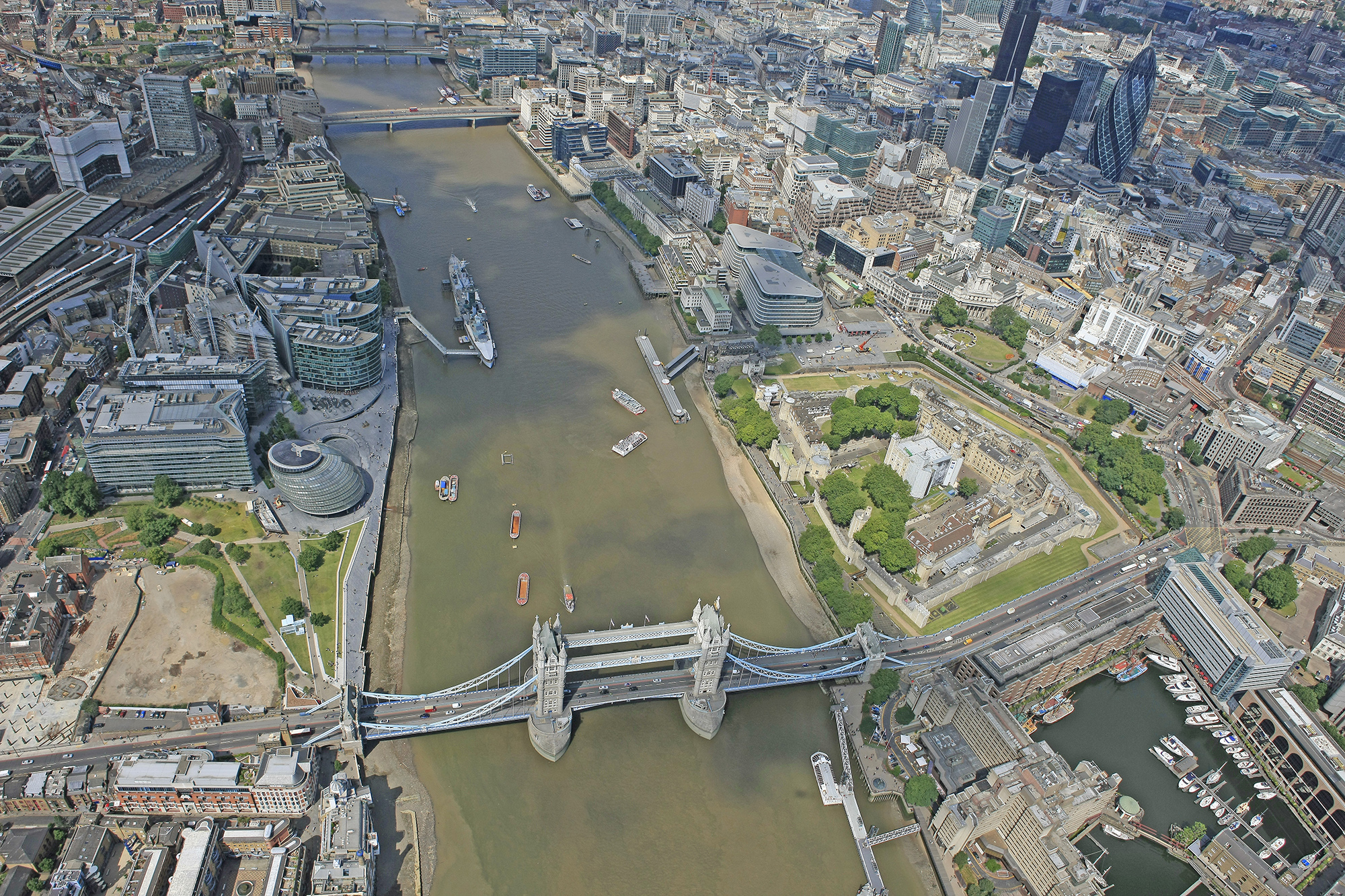 Ted Baker London Bridge - London Bridge Revealed